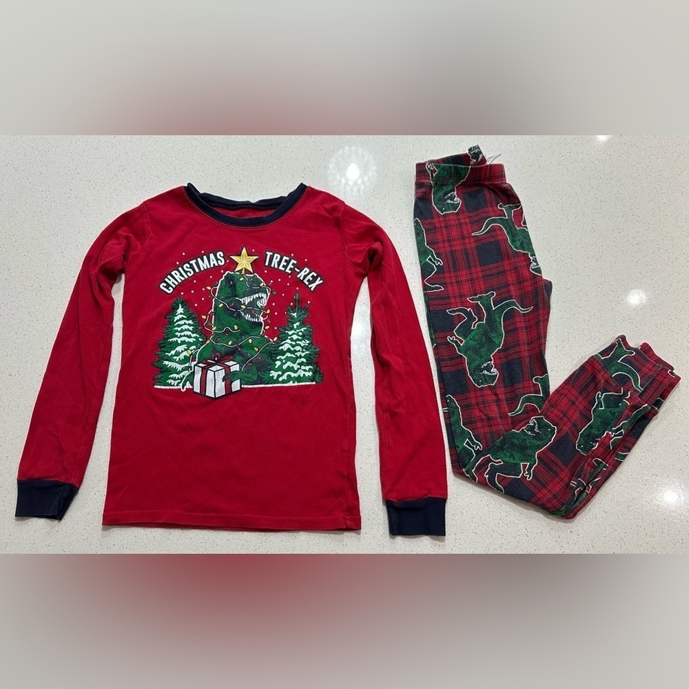 🎁The Children's Place: Dinosaur Pajama Set- Size 10🎁